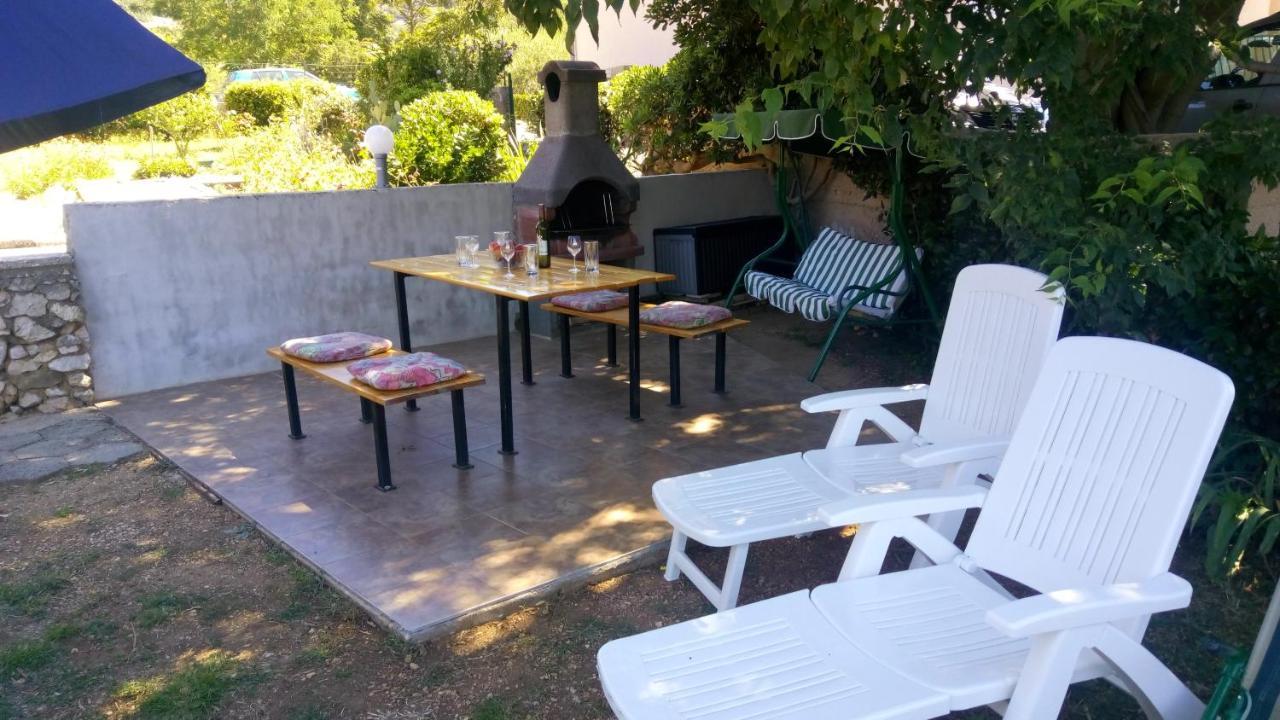 Apartamento Apartman Mira Baška Exterior foto